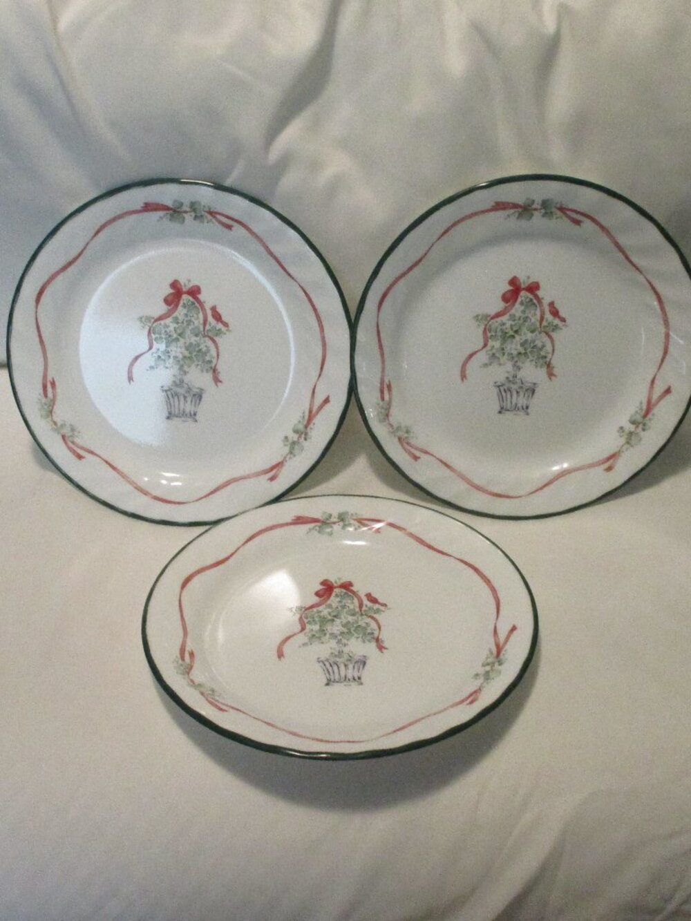 Corelle 7” Sandwich/Luncheon Plates Callaway Holiday Christmas  Lot of 3